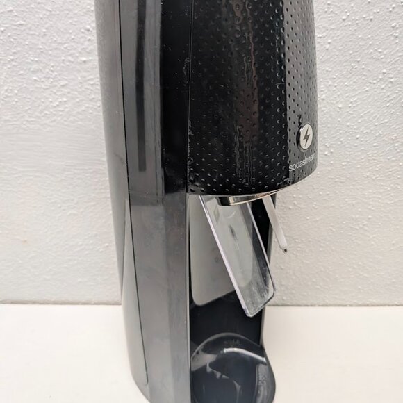 SodaStream Spirit One Touch Soda Maker w/ Bottle, empty Co2 cylinder and Cord - Picture 7 of 9